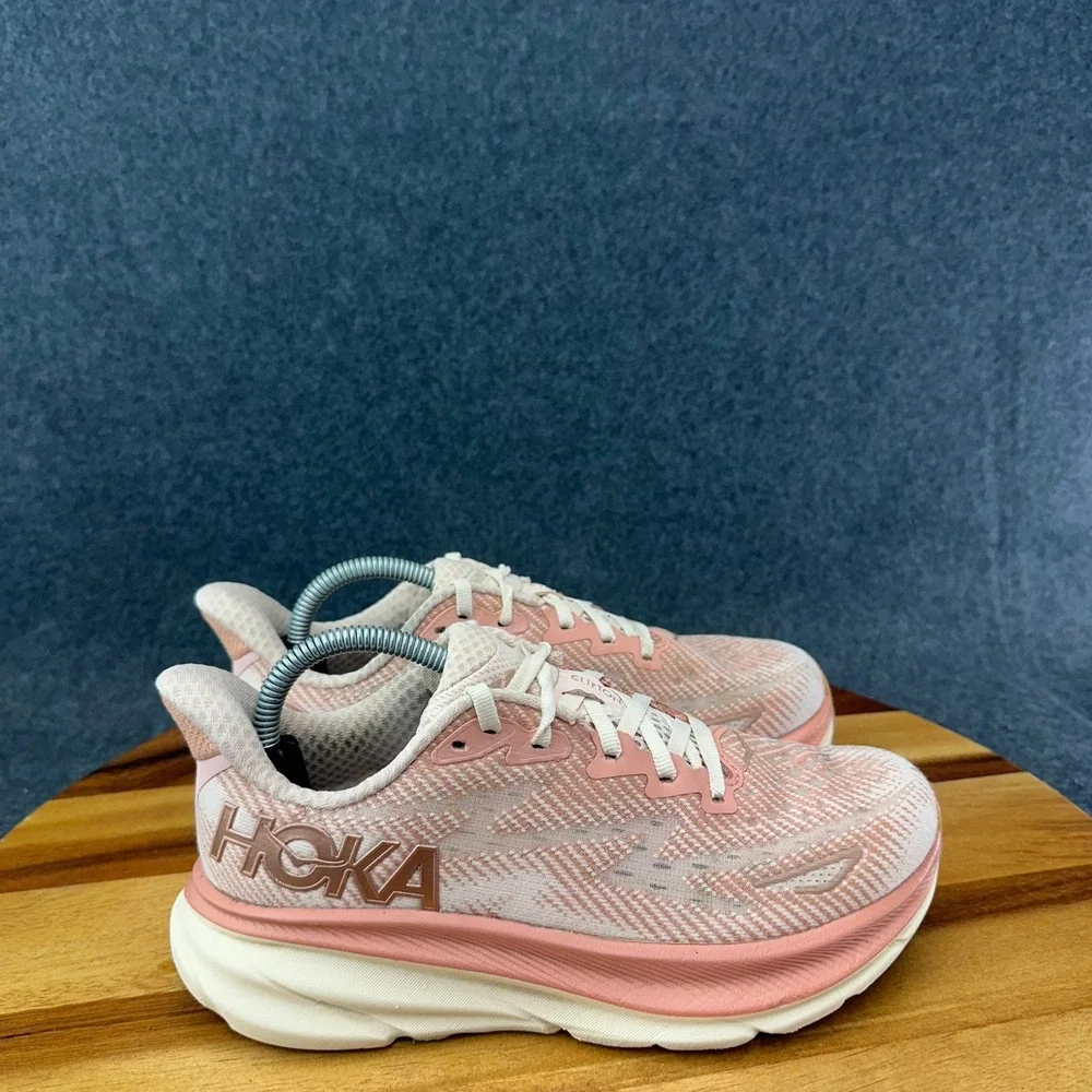 Hoka One One Clifton 9 Pink Sandstone Running Shoes Women's Size 5.5B 1127896SNC